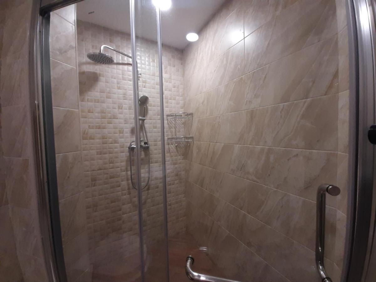 Pride Properties Welcomes You At 17 Buzant St 11-166 Yerevan Armenia 外观 照片