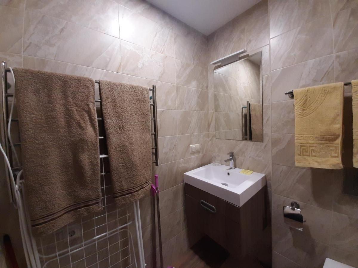 Pride Properties Welcomes You At 17 Buzant St 11-166 Yerevan Armenia 外观 照片