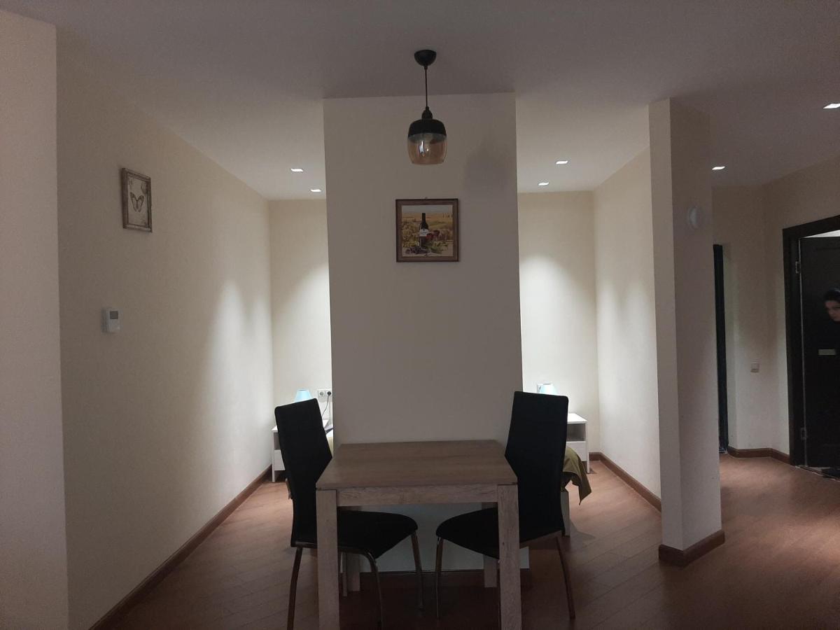 Pride Properties Welcomes You At 17 Buzant St 11-166 Yerevan Armenia 外观 照片