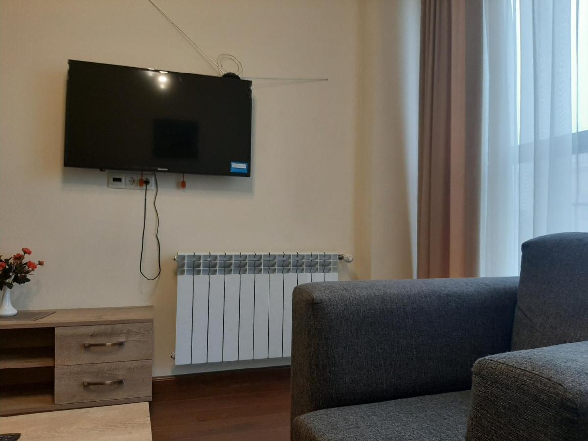 Pride Properties Welcomes You At 17 Buzant St 11-166 Yerevan Armenia 外观 照片