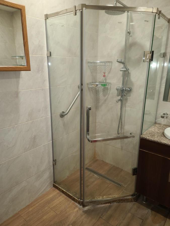 Pride Properties Welcomes You At 17 Buzant St 11-166 Yerevan Armenia 外观 照片